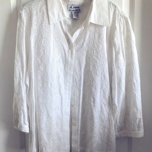 Louis Dell Olio XL White eyelet paisley embroidered blouse.